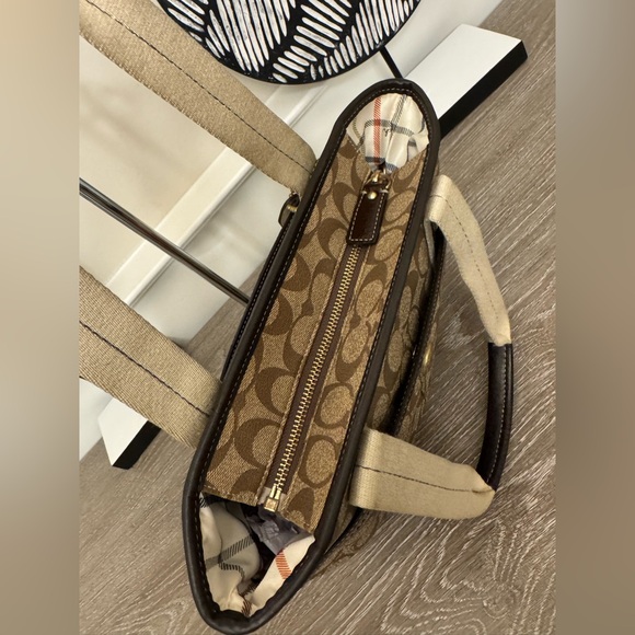 Coach Signature Heritage stripe Tote Bag - Picture 9 of 16